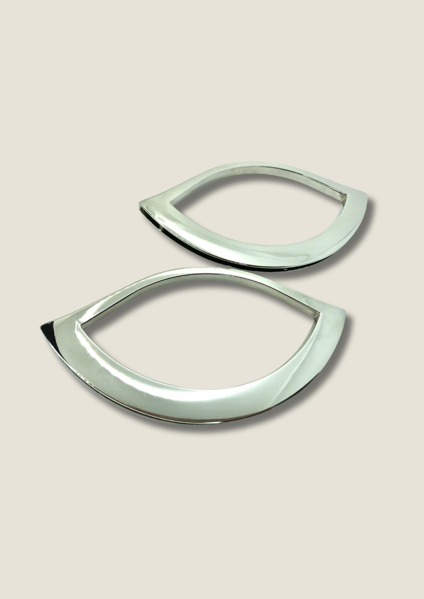 Oval shaped metal frame bag handle with screws Bag handle Malusha Shop.
