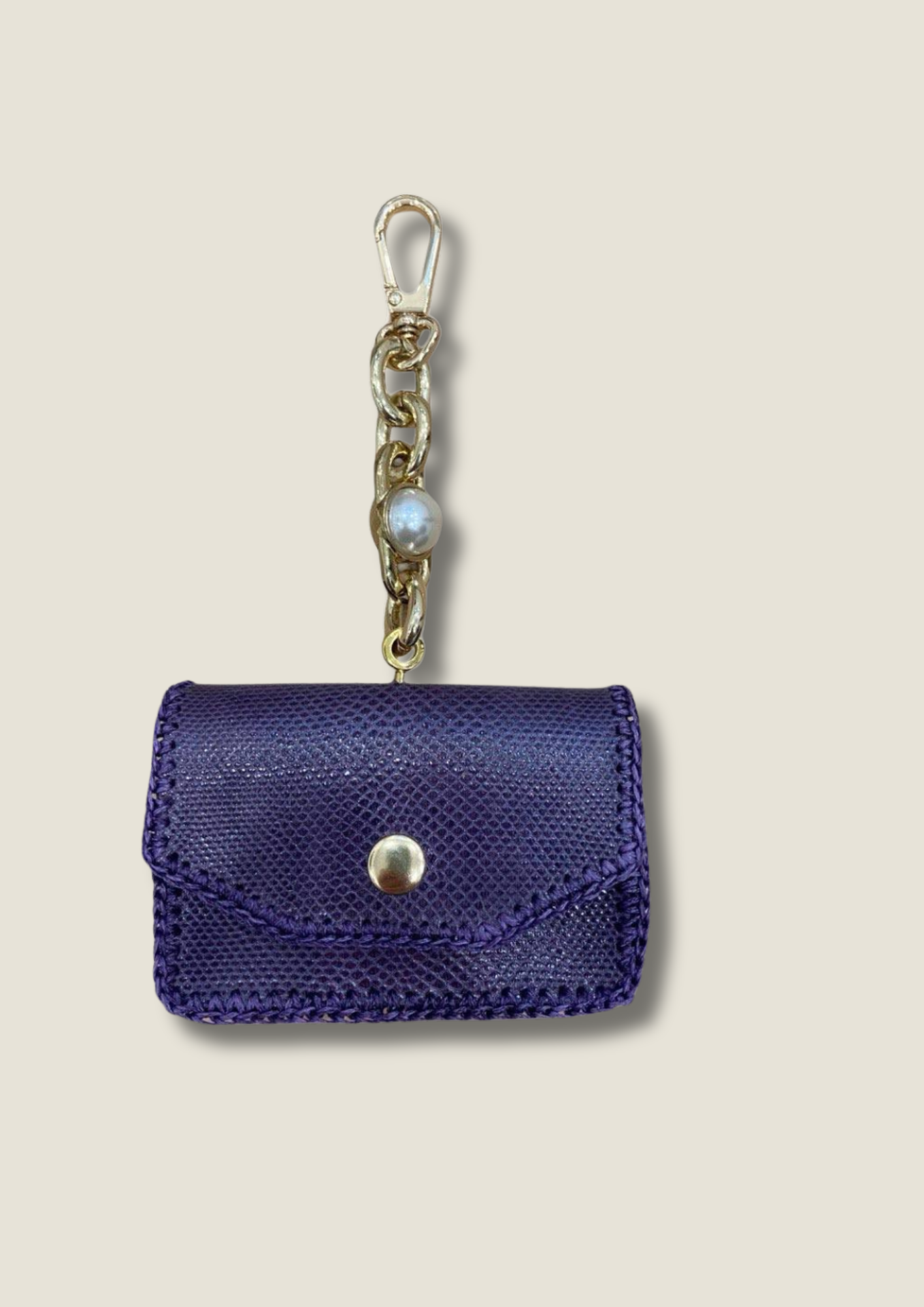 Cardholder with gold chain and swivel hook