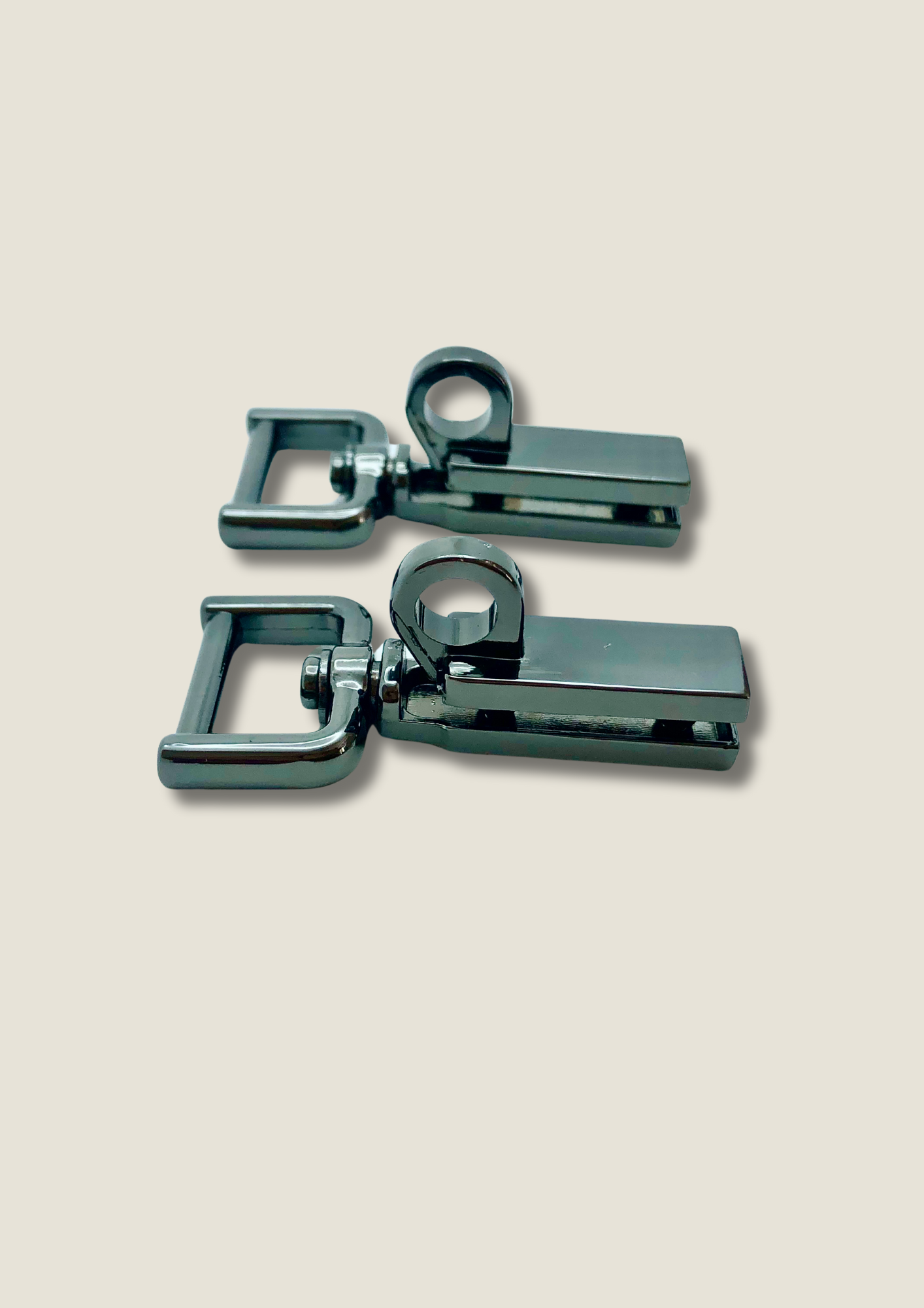 Side bag strap  connector with swivel hook (pair)