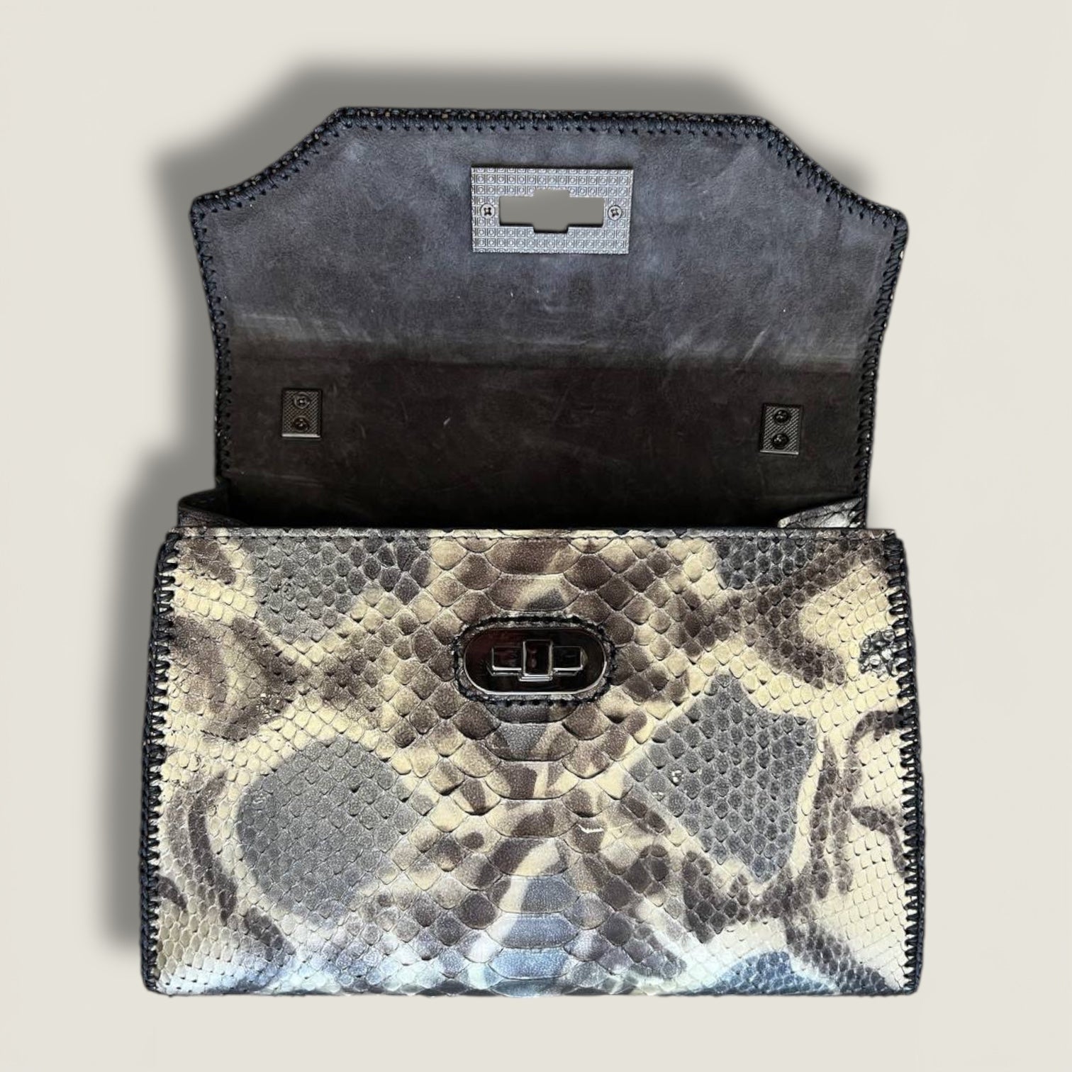 Versatile Classic Leather Bag - Multi-Occasion Handbag