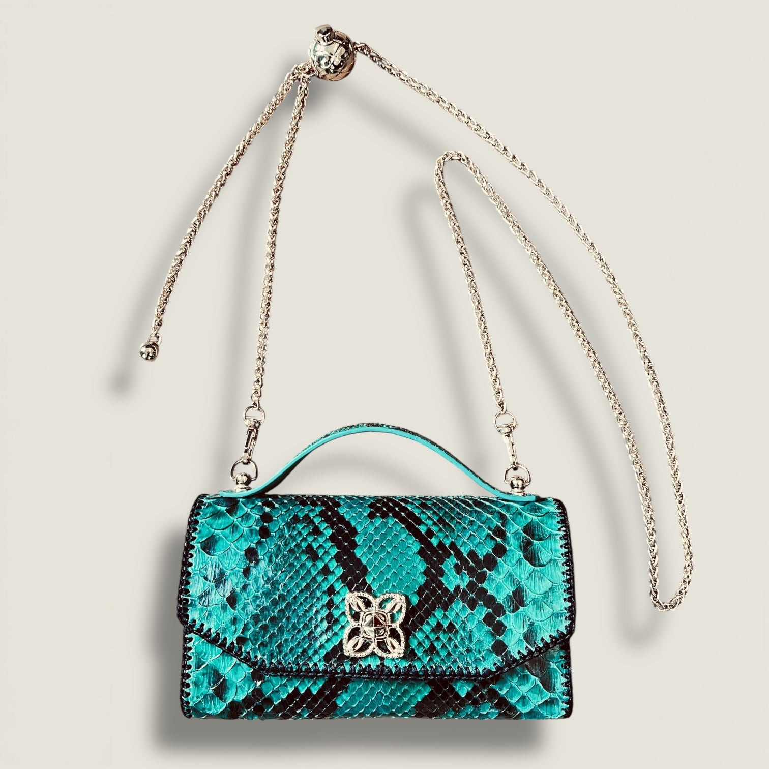 Refined Classic Leather Bag - Sophisticated Everyday Elegance